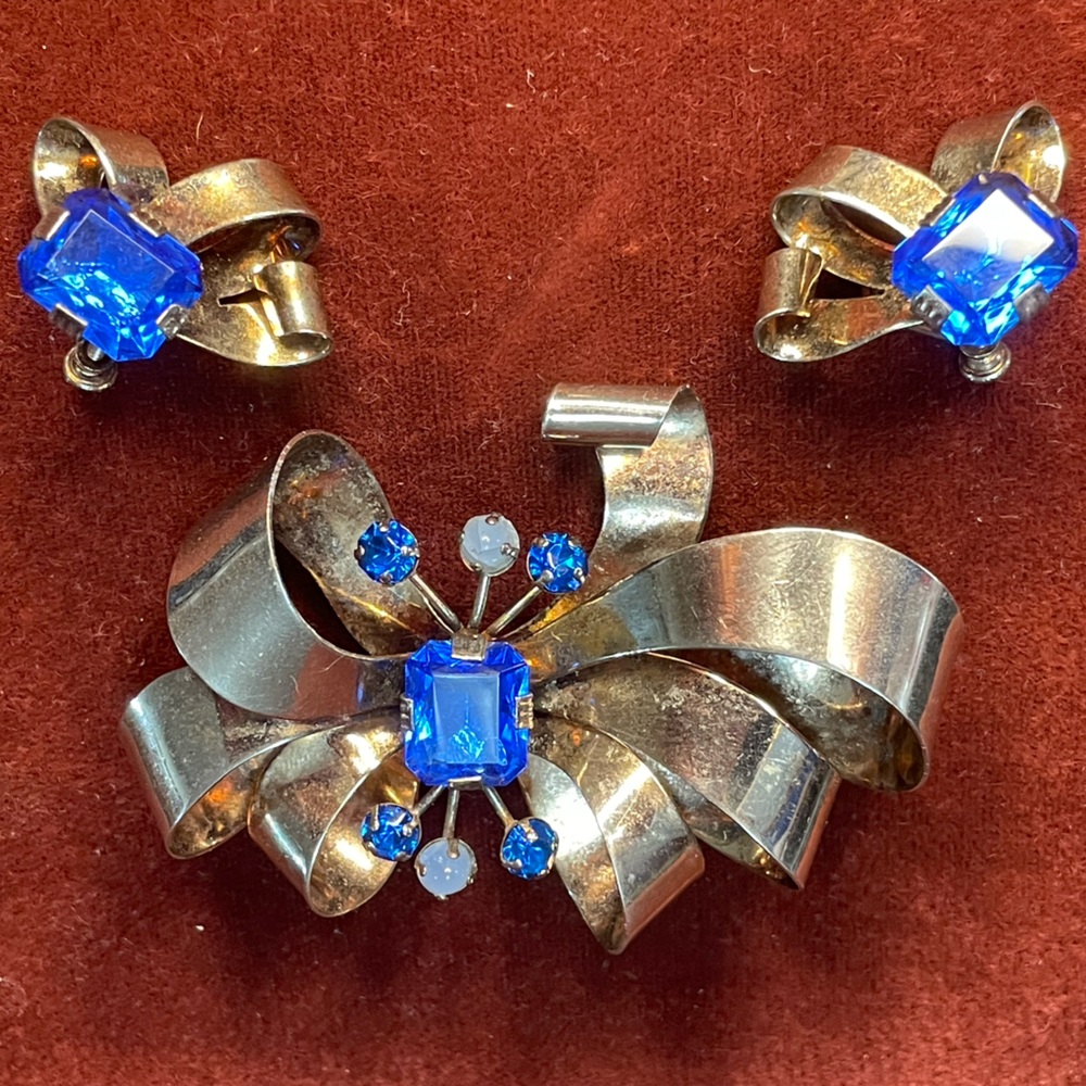 Vintage Set Brooch & Earrings With Screws Sterling Blue Crystal In The Center